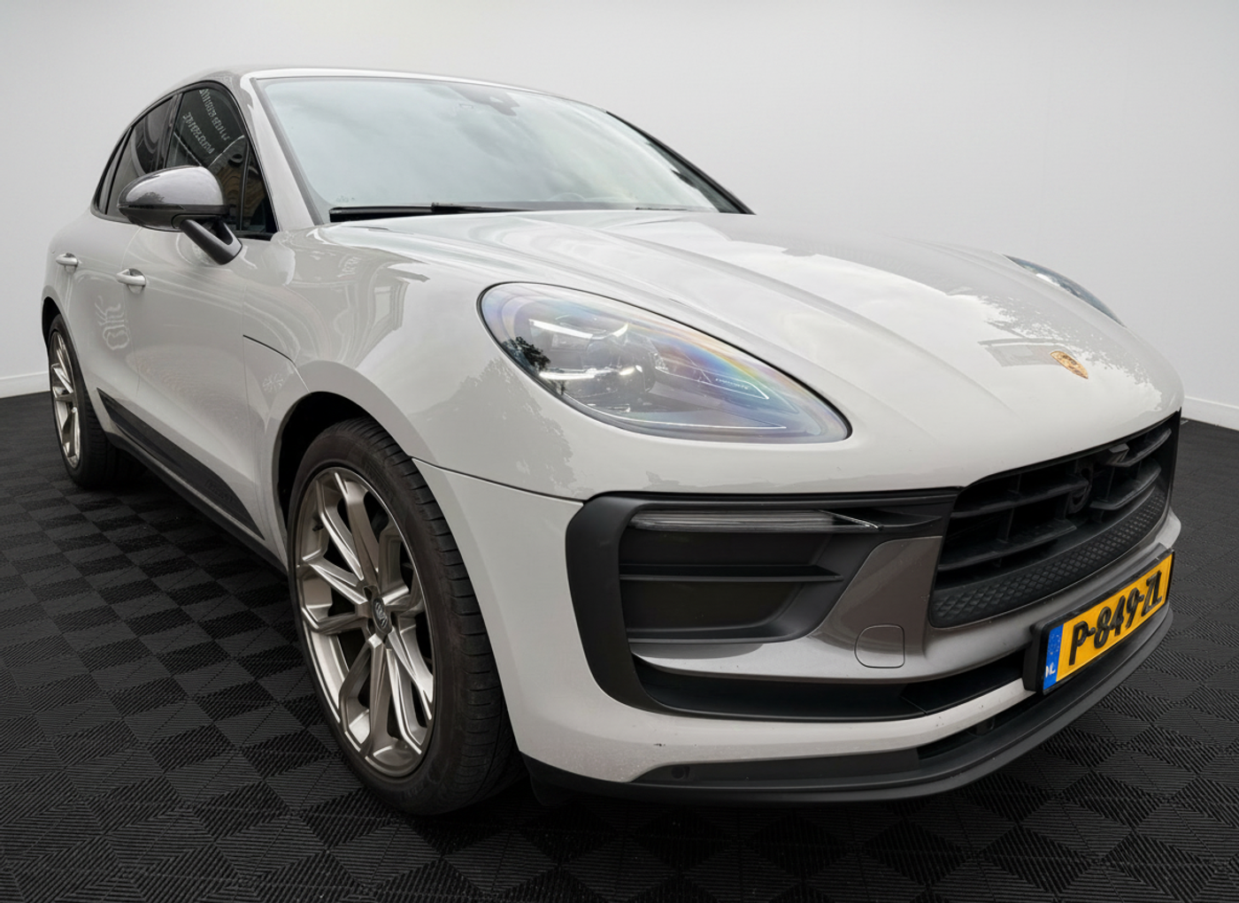 Foto van Porsche Macan T