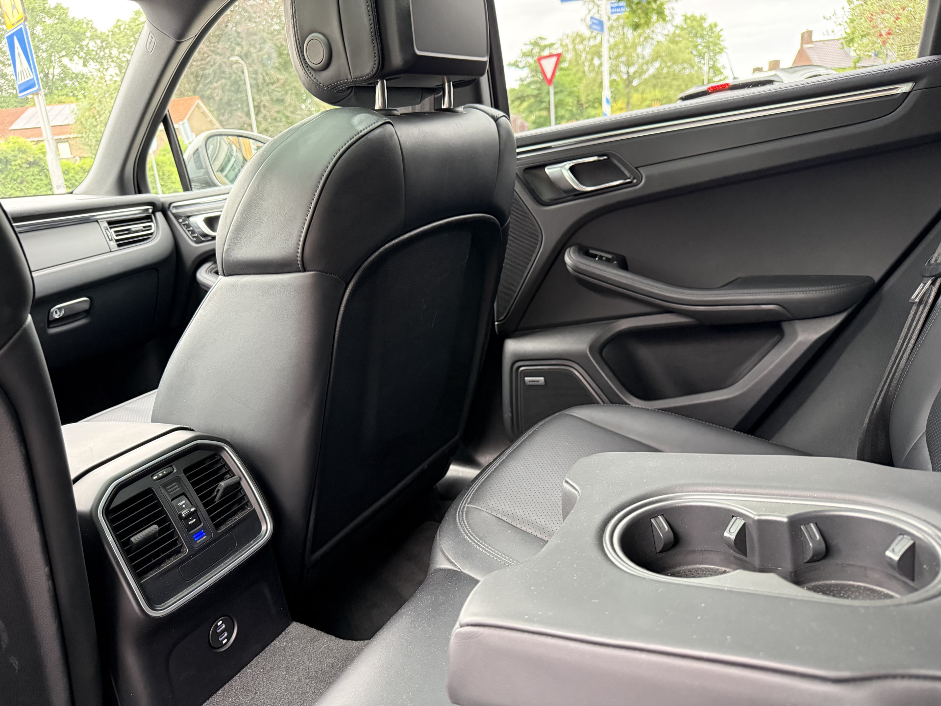 Foto van Porsche Macan T