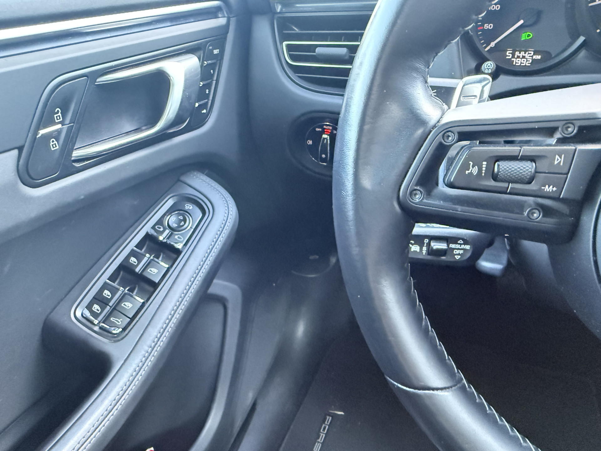 Foto van Porsche Macan T