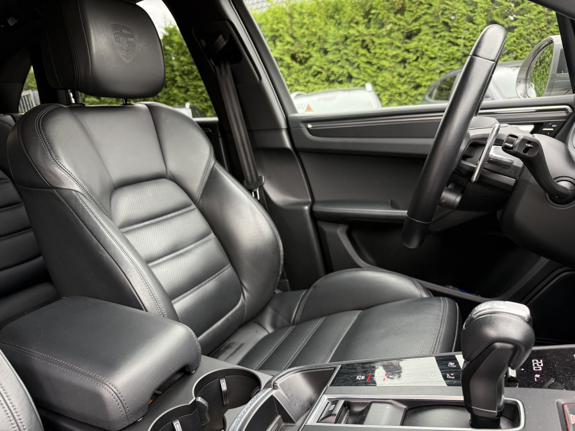 Foto van Porsche Macan T