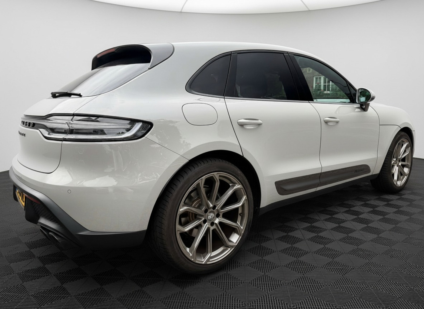 Foto van Porsche Macan T