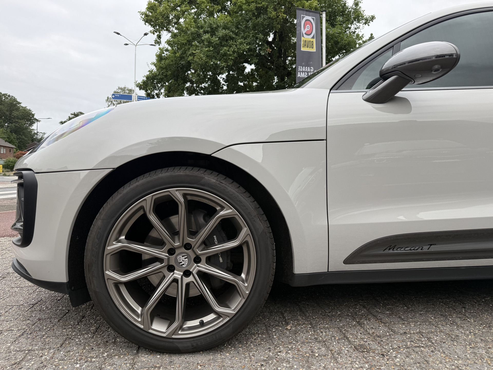Foto van Porsche Macan T