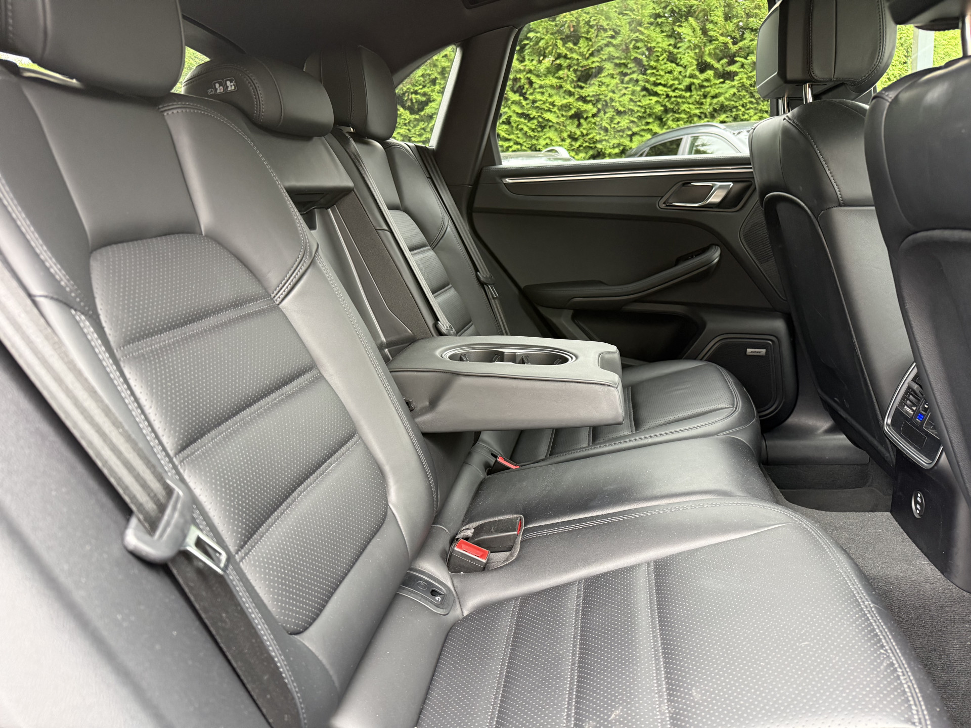 Foto van Porsche Macan T