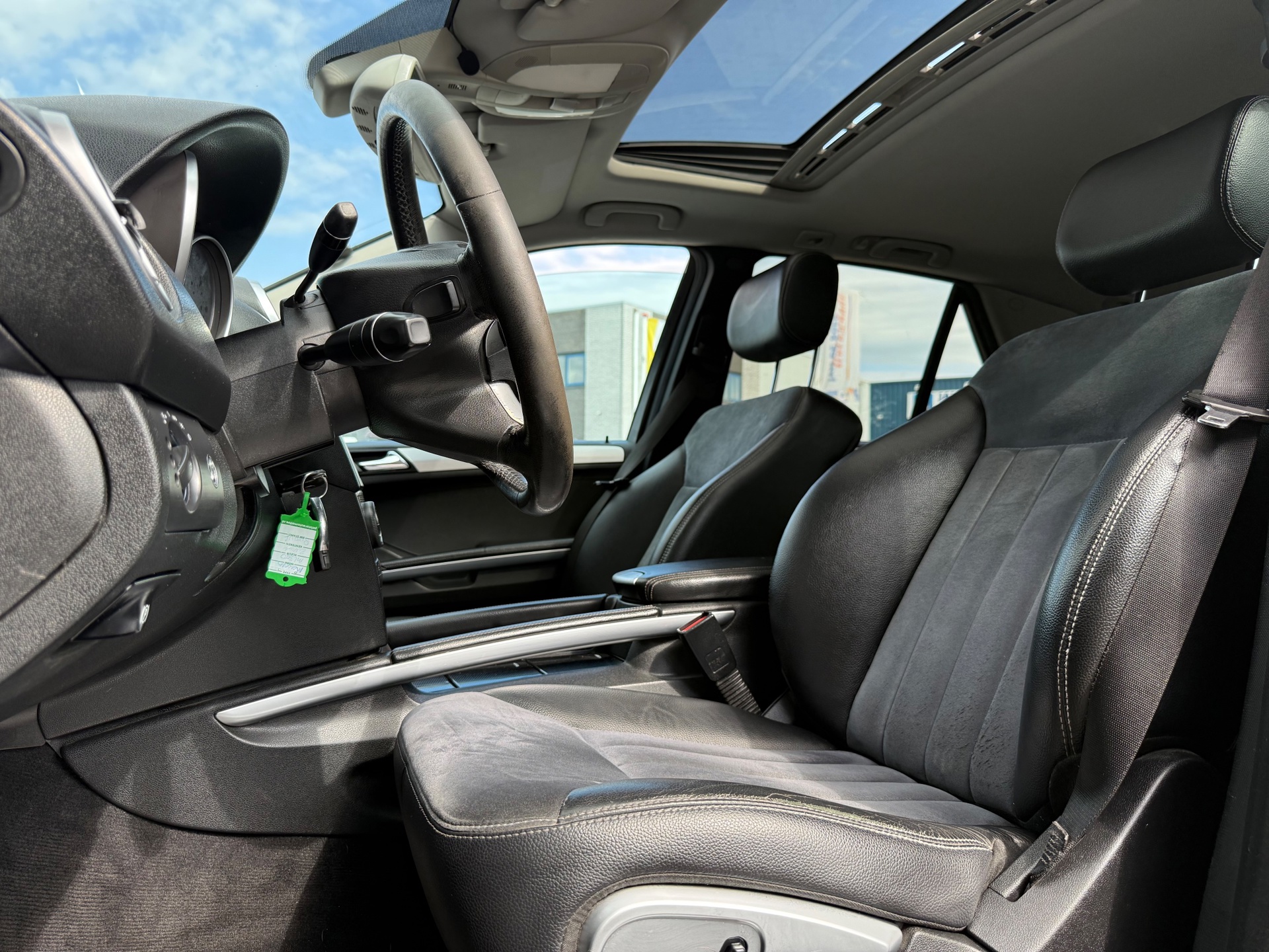 Foto van Mercedes-Benz ML 350