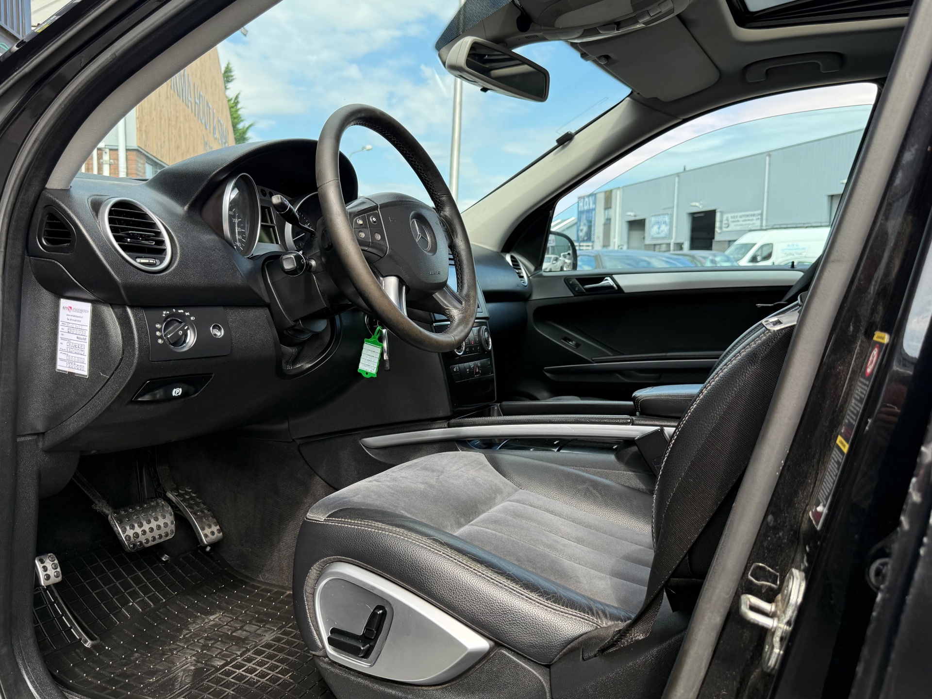Foto van Mercedes-Benz ML 350