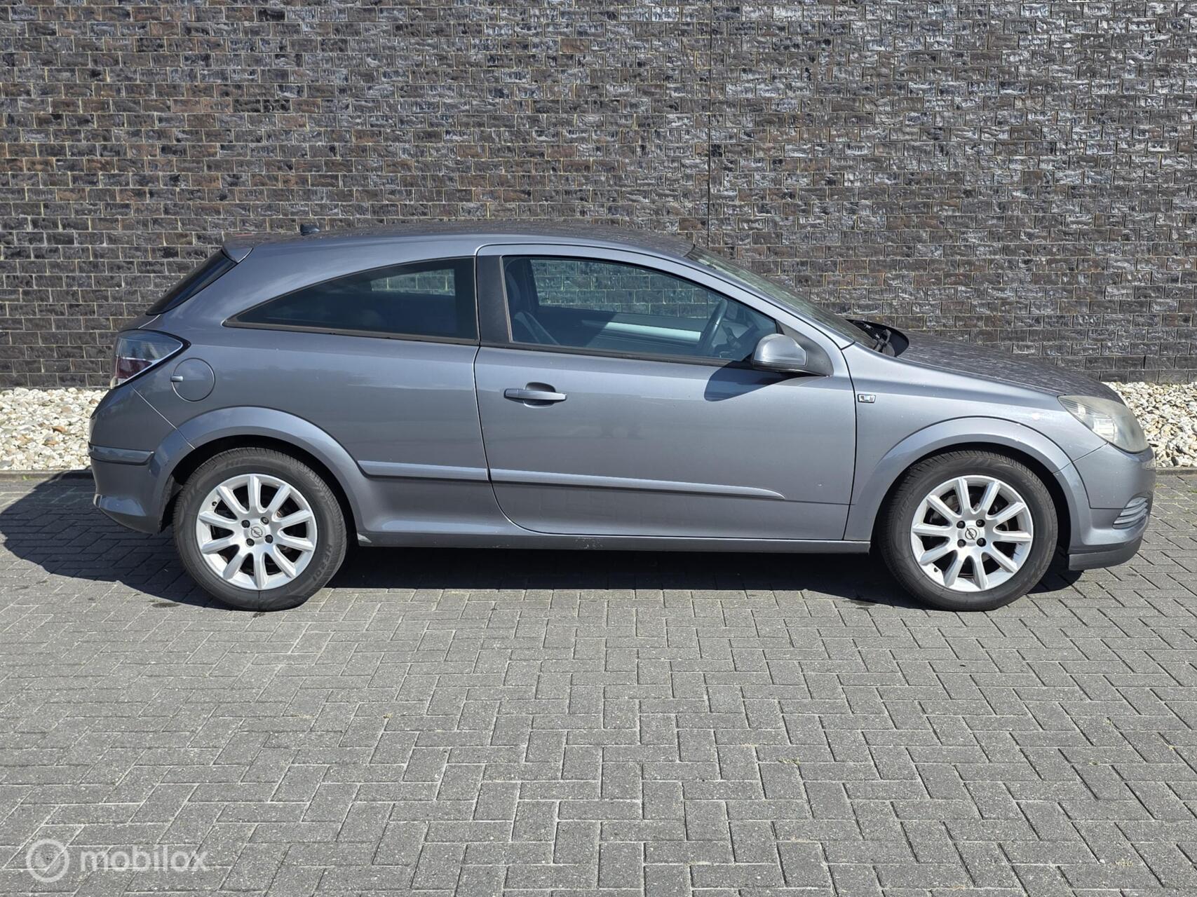 Foto van Opel Astra GTC