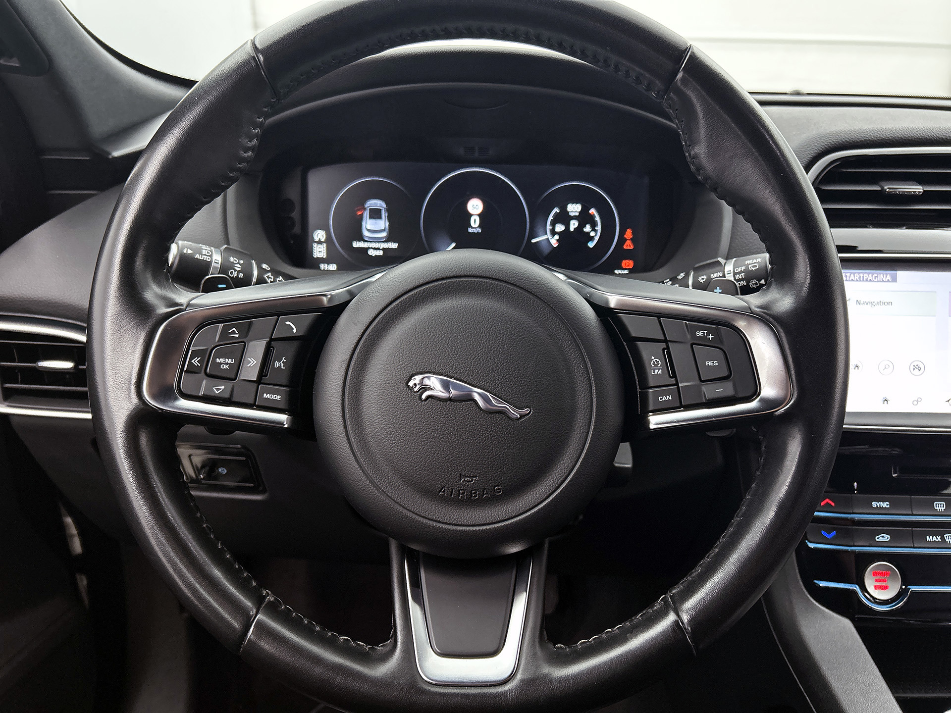 Foto van Jaguar Jaguar F-pace