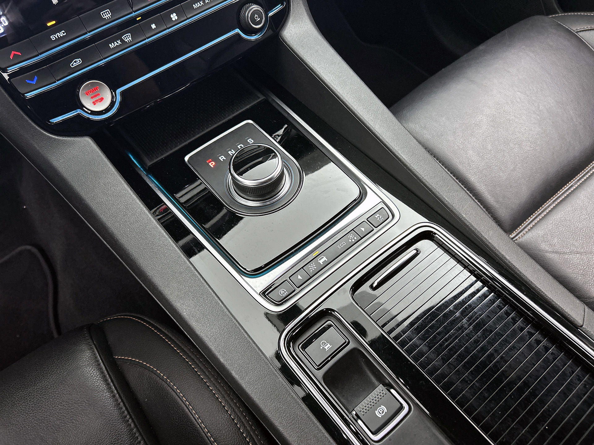 Foto van Jaguar Jaguar F-pace