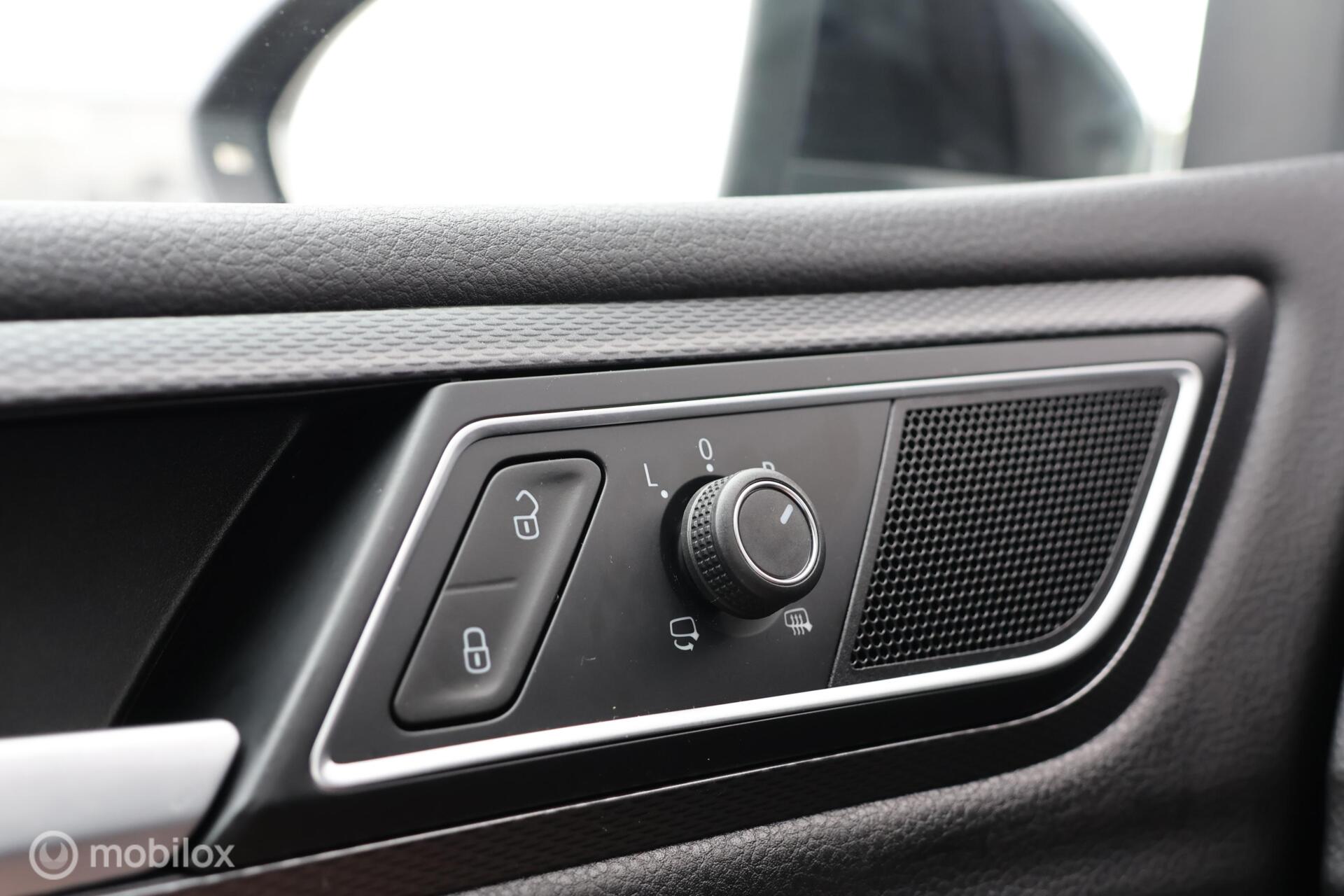 Foto van Volkswagen Golf Sportsvan