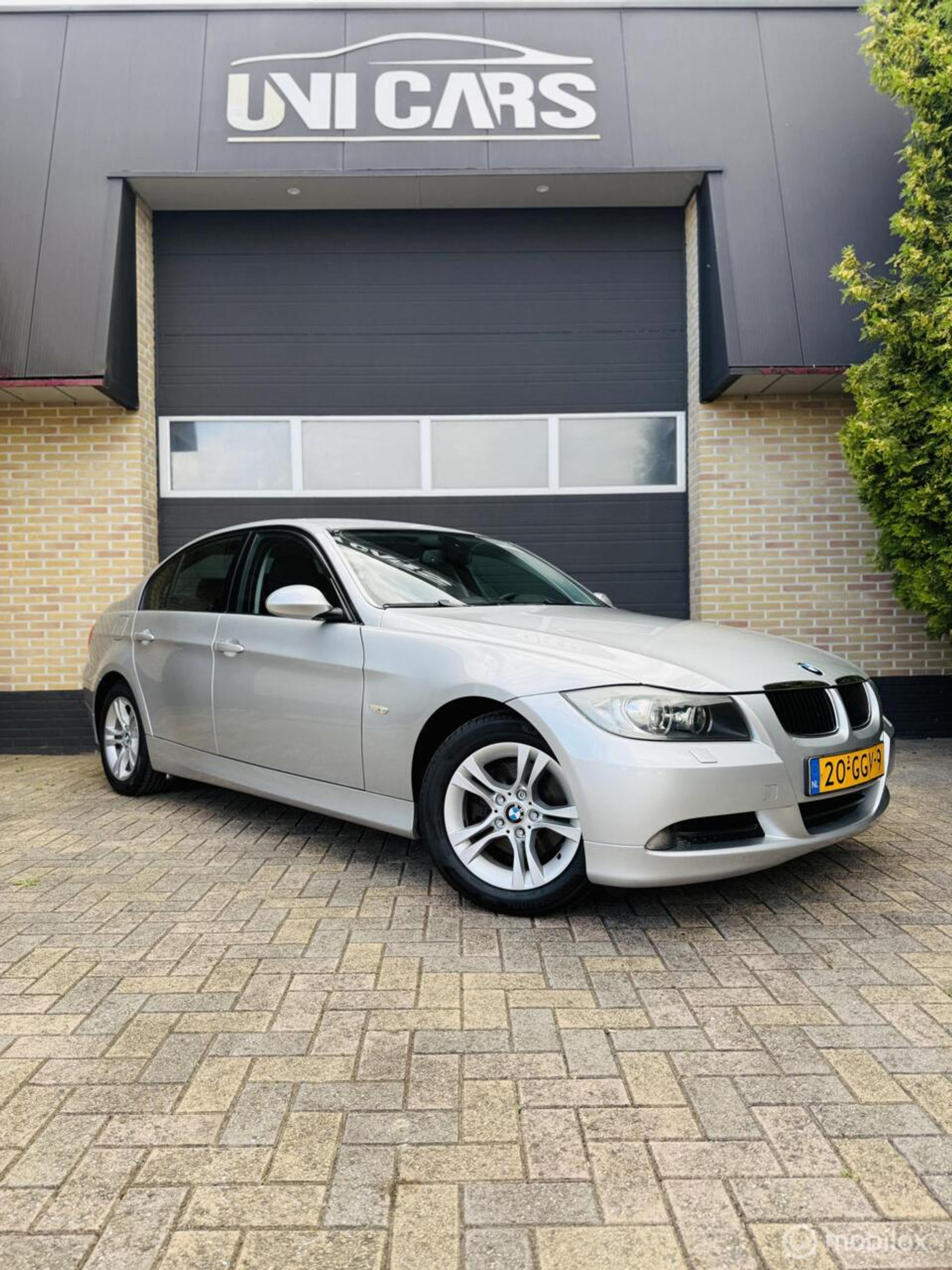 BMW 3er Reihe 320i Business Line HANDEL/EXPORT 2008 - voorkant
