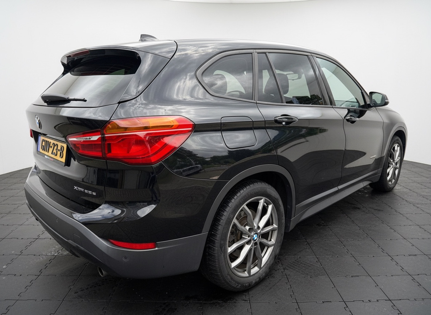 Foto van BMW X1 Xdrive25e