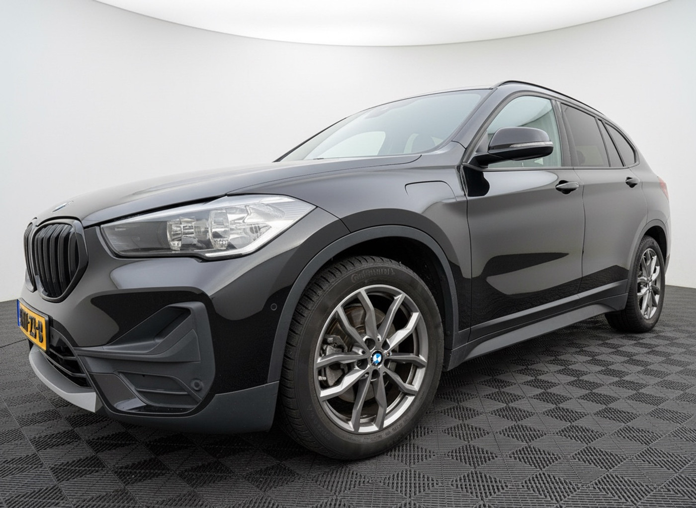 Foto van BMW X1 Xdrive25e