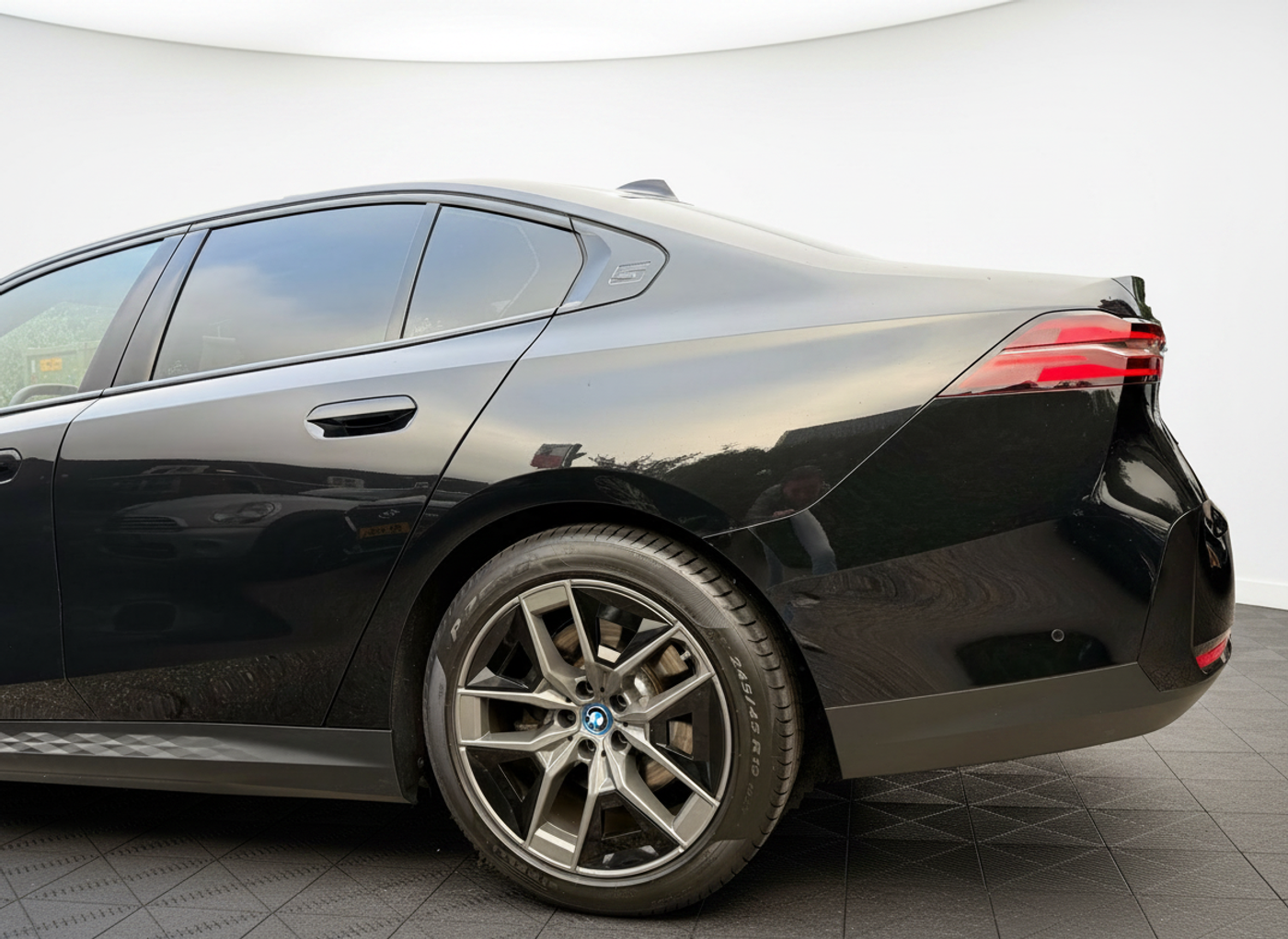 Foto van BMW I5 Edrive40