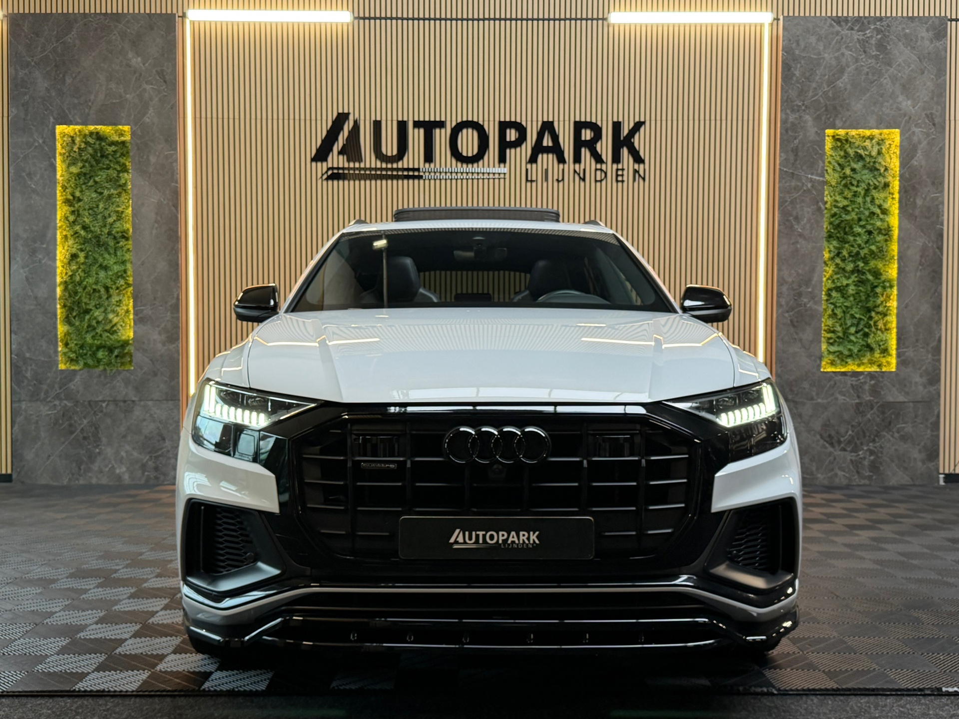 Foto van Audi Q8 55 TFSI E