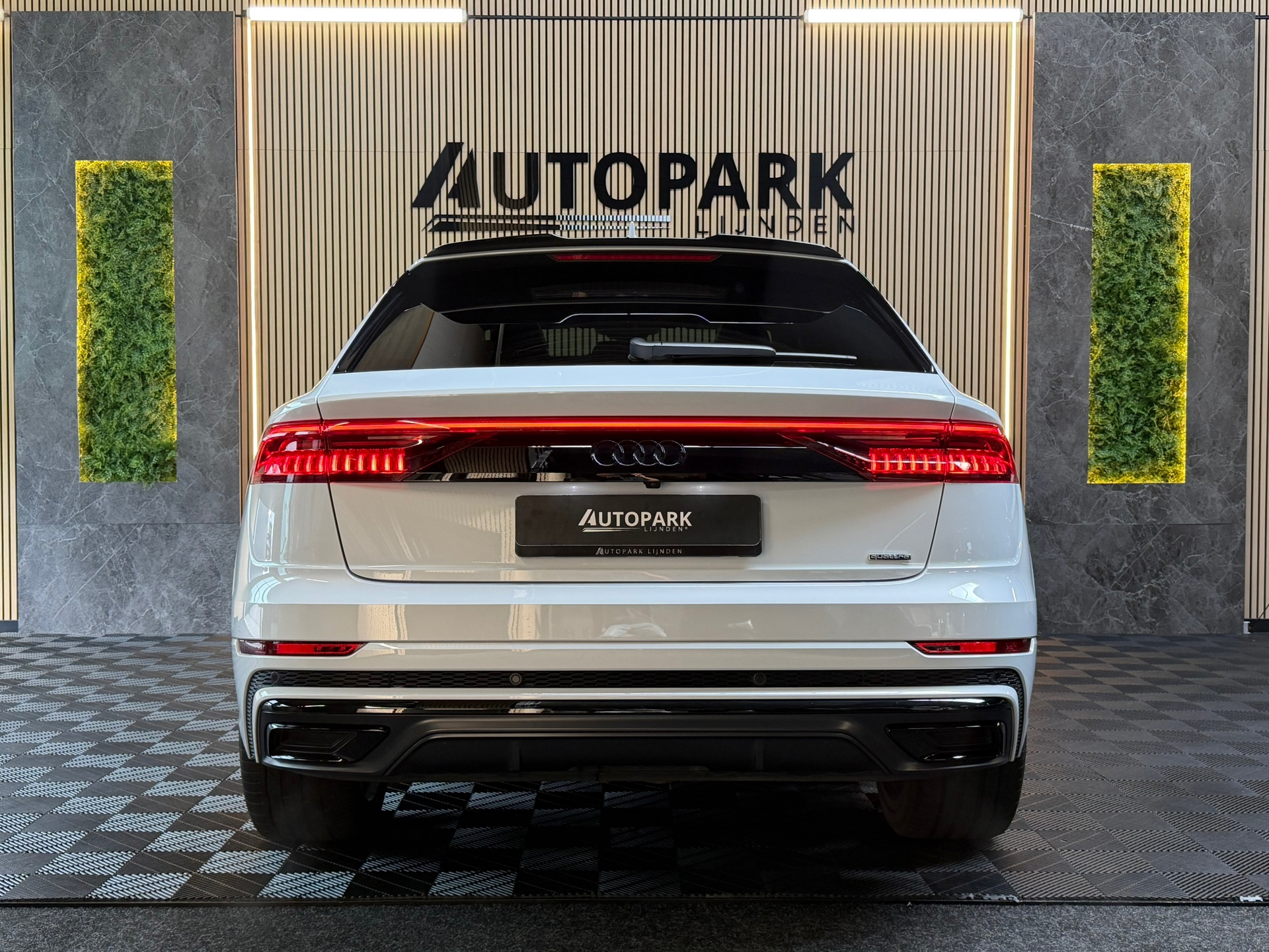 Foto van Audi Q8 55 TFSI E