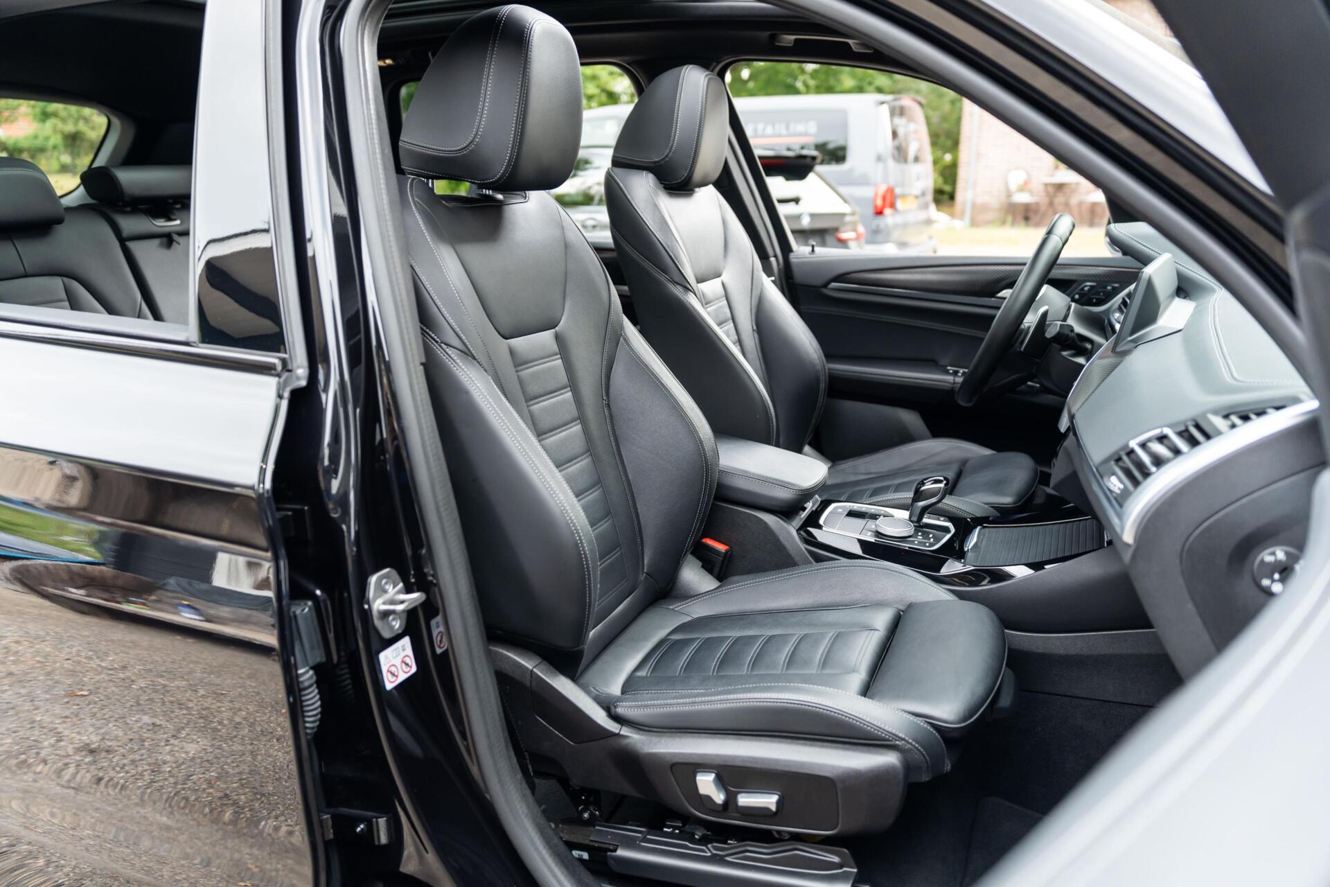 Foto van BMW X3 Xdrive30e