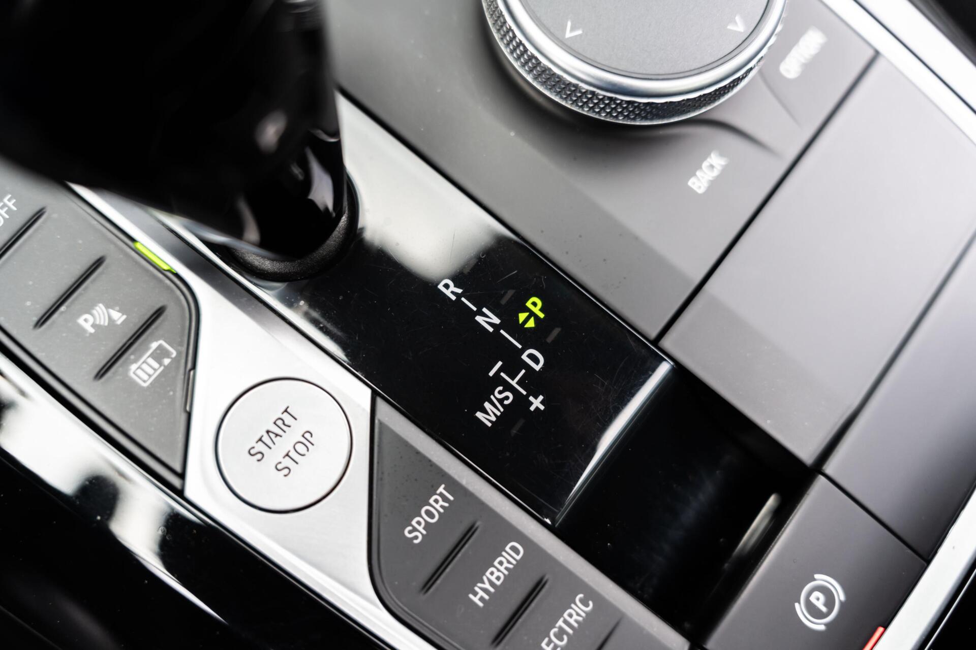 Foto van BMW X3 Xdrive30e