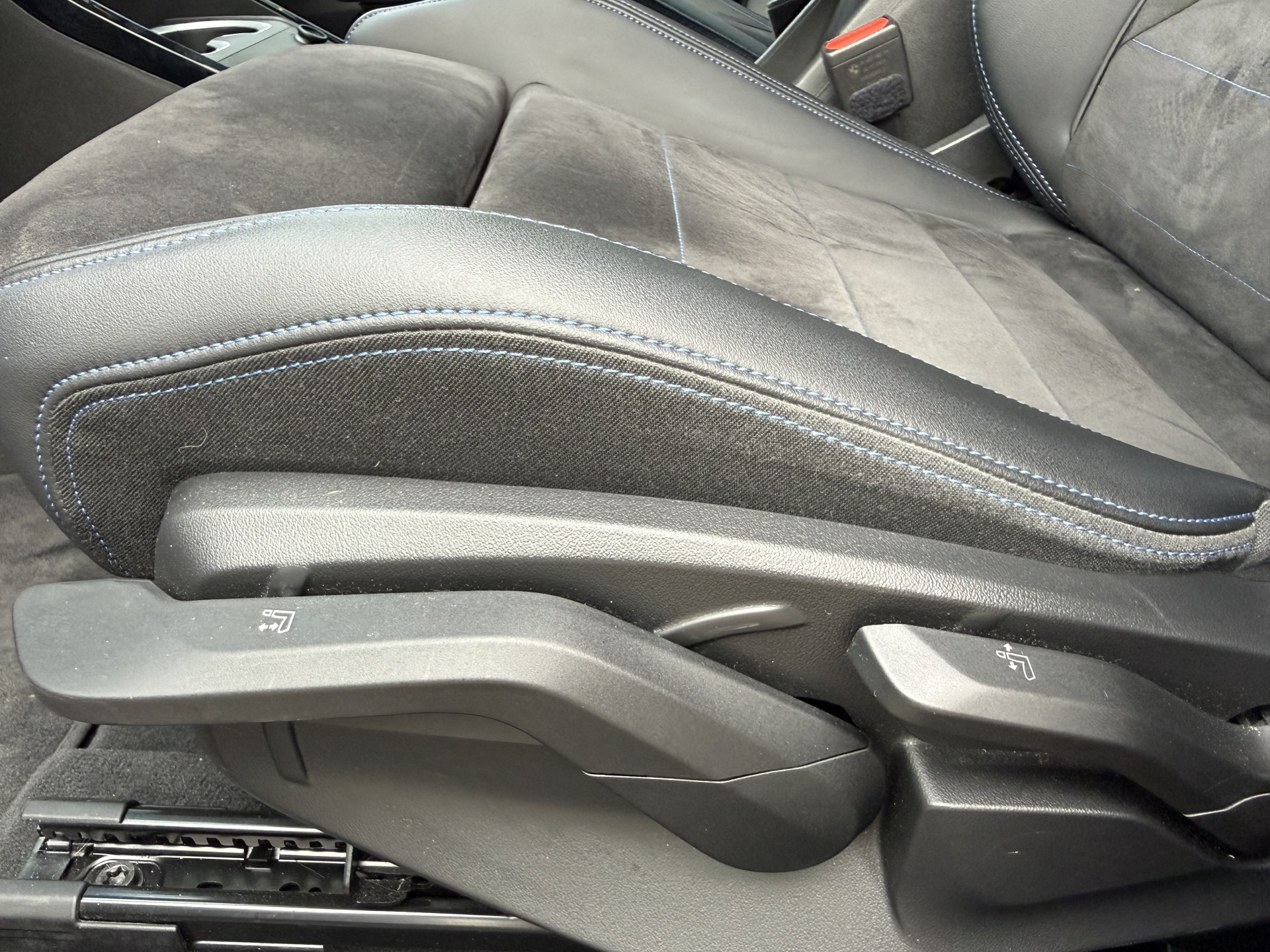 Foto van BMW X1 Xdrive25e