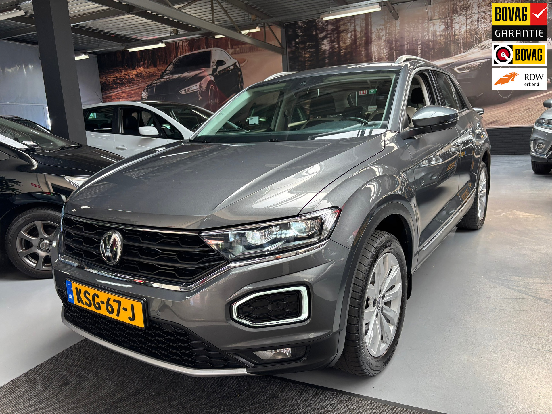 Volkswagen T-roc 1.5 TSI Sport / Camera / Trekhaak 2020 - voorkant