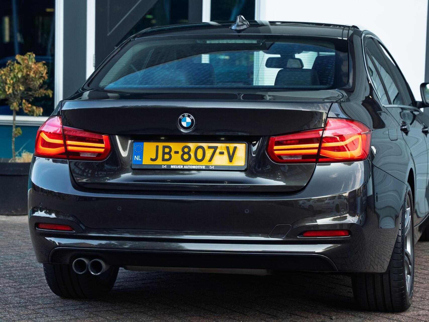 Foto van BMW 320i