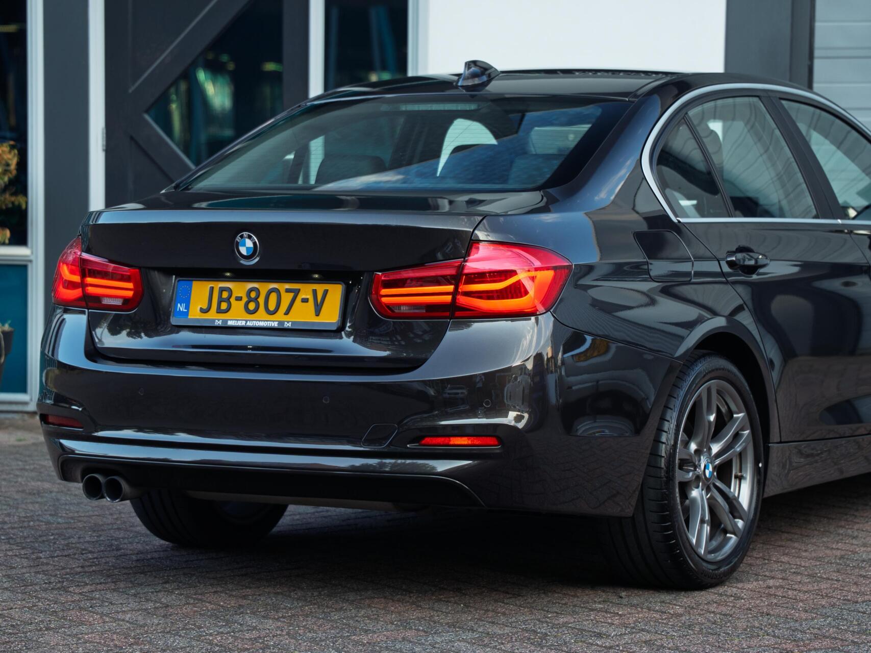 Foto van BMW 320i