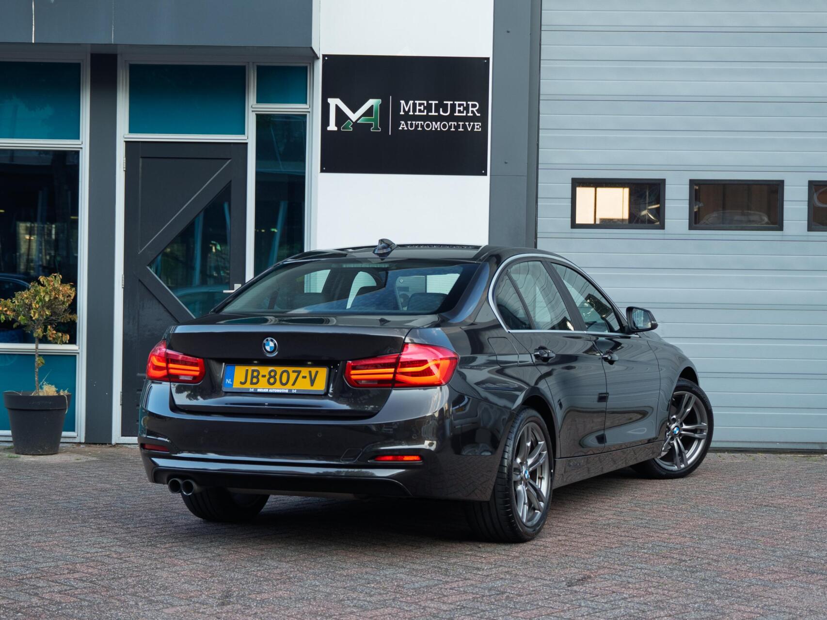 Foto van BMW 320i