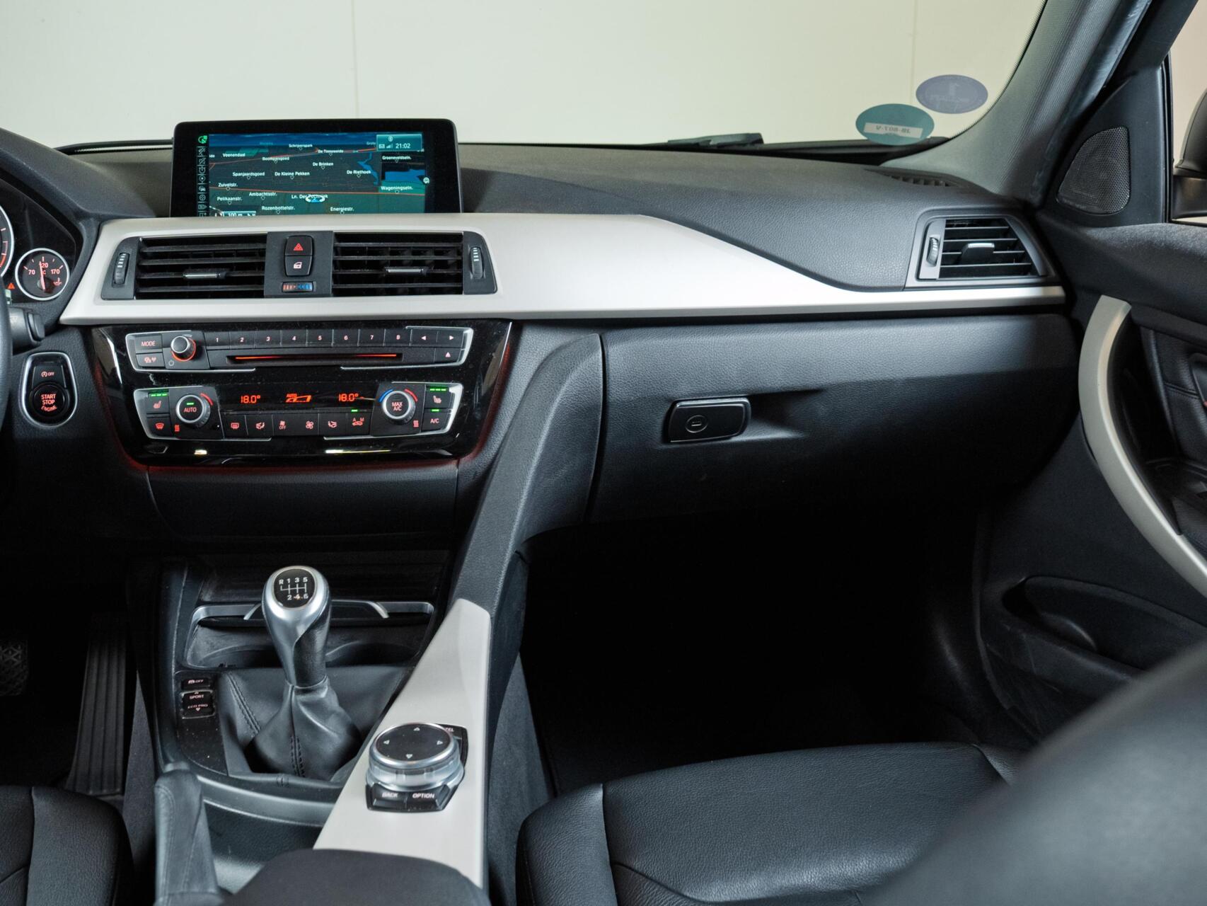 Foto van BMW 320i