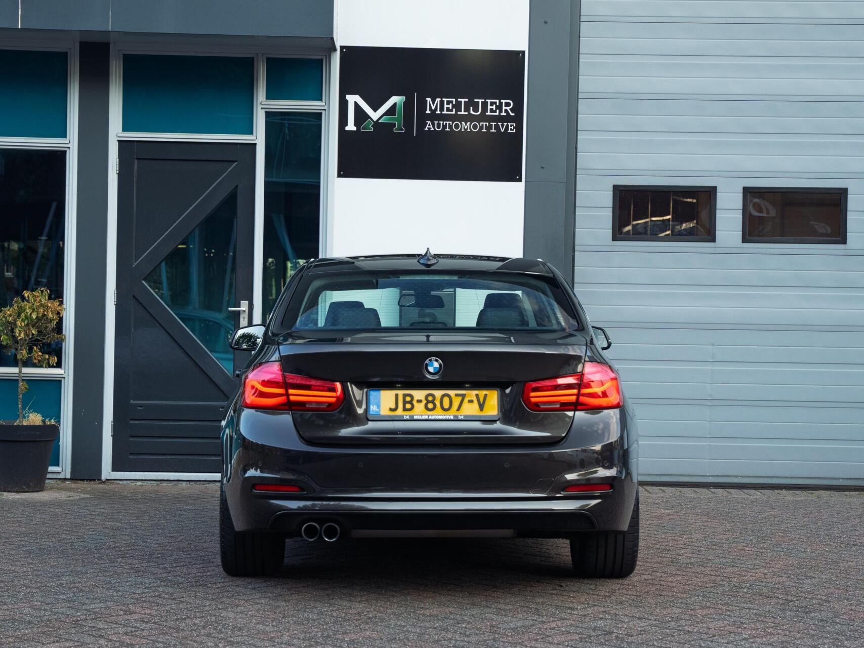 Foto van BMW 320i