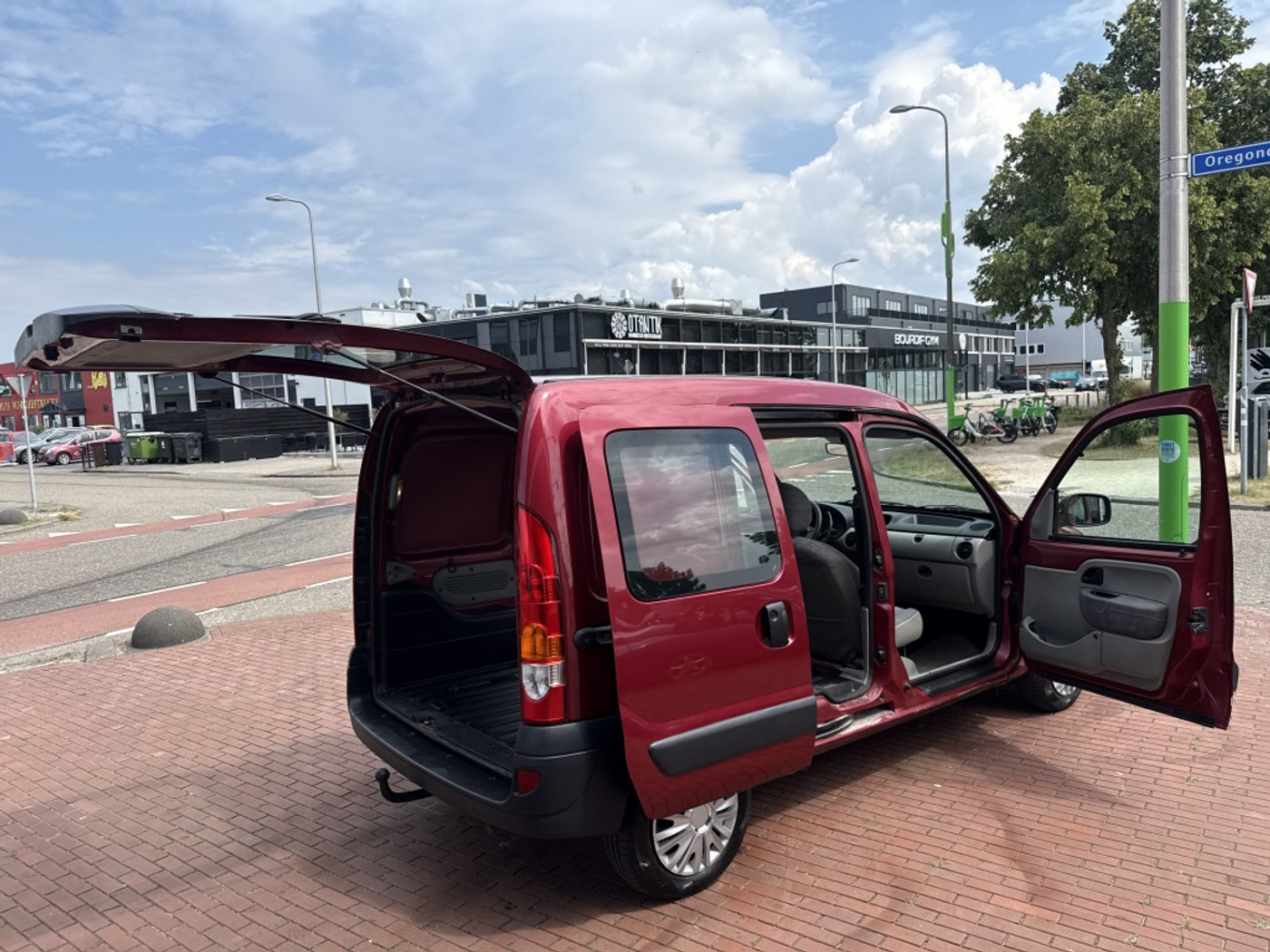 Foto van Renault Kangoo 1.6 16v Aut