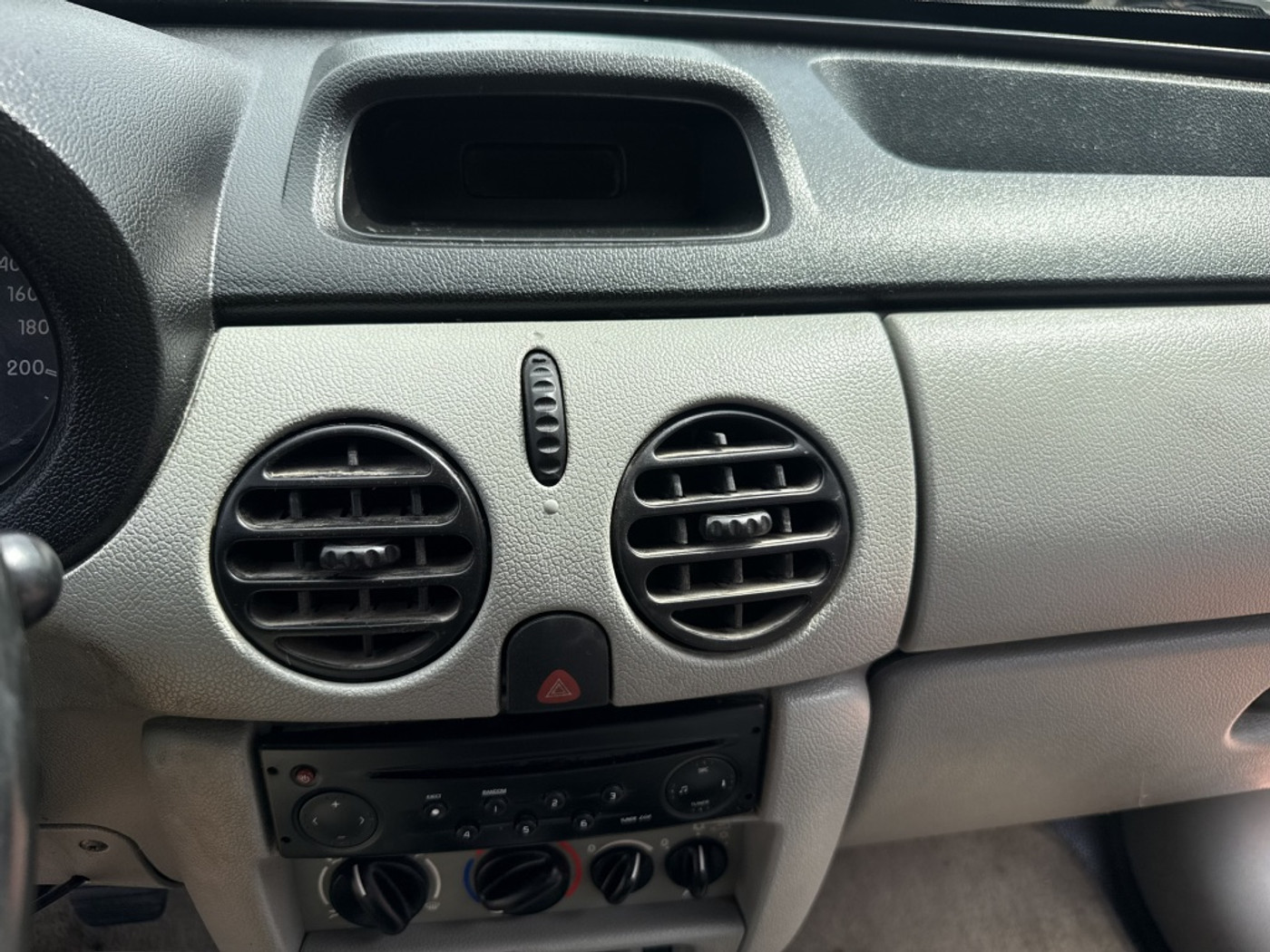 Foto van Renault Kangoo 1.6 16v Aut