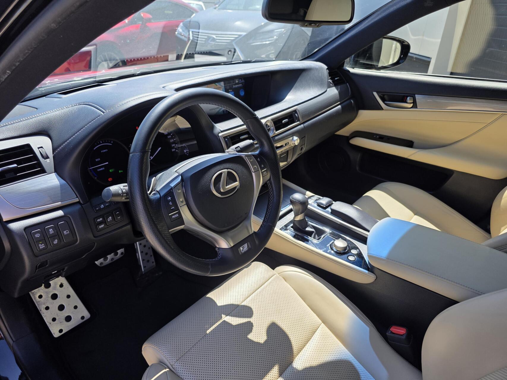 Foto van Lexus Lexus Gs300h