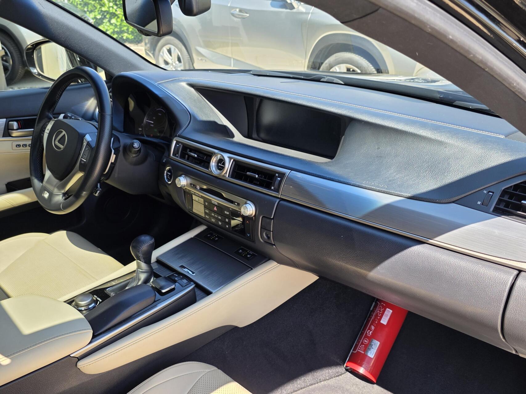 Foto van Lexus Lexus Gs300h