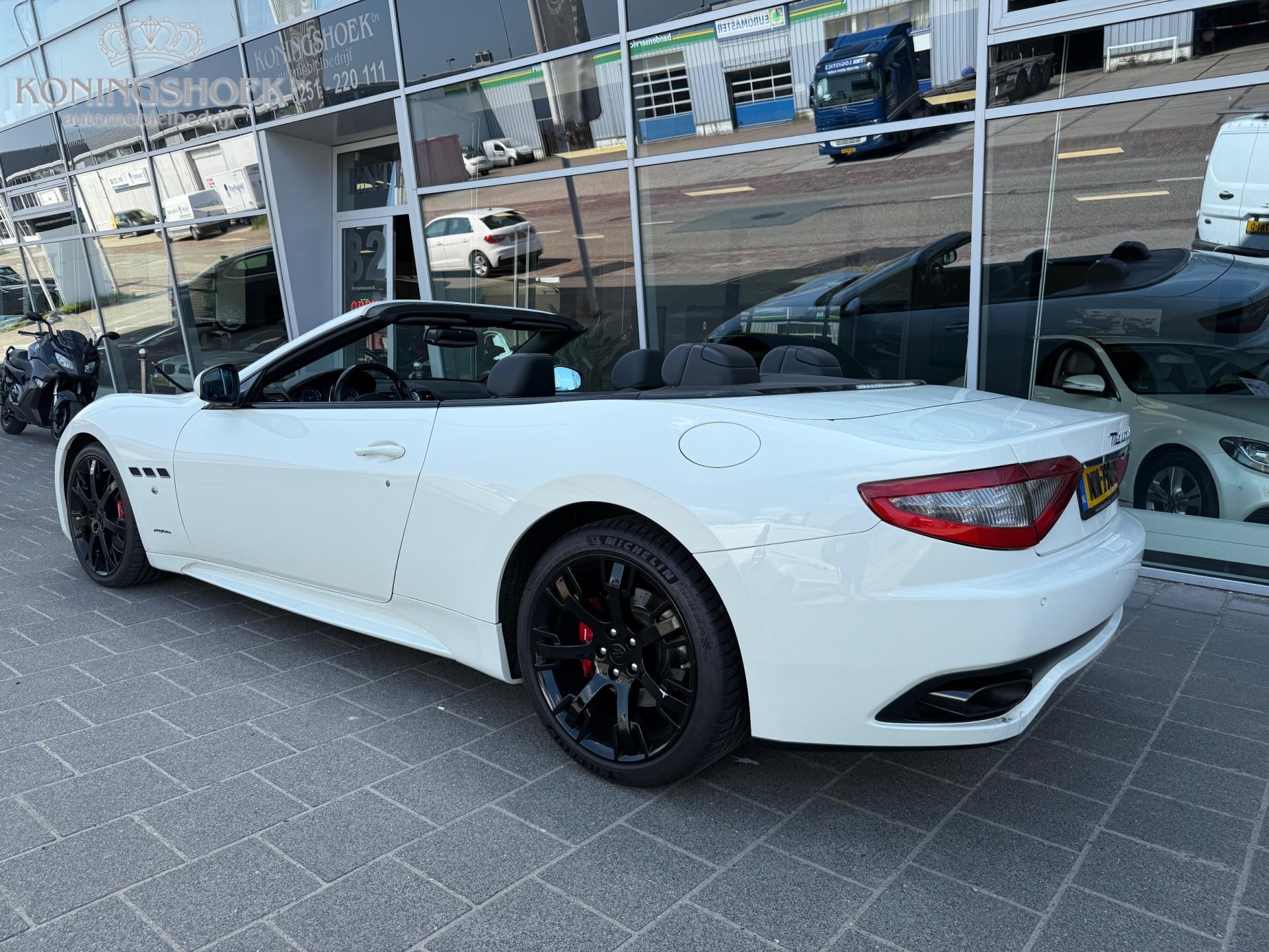Foto van Maserati Grancabrio Sport