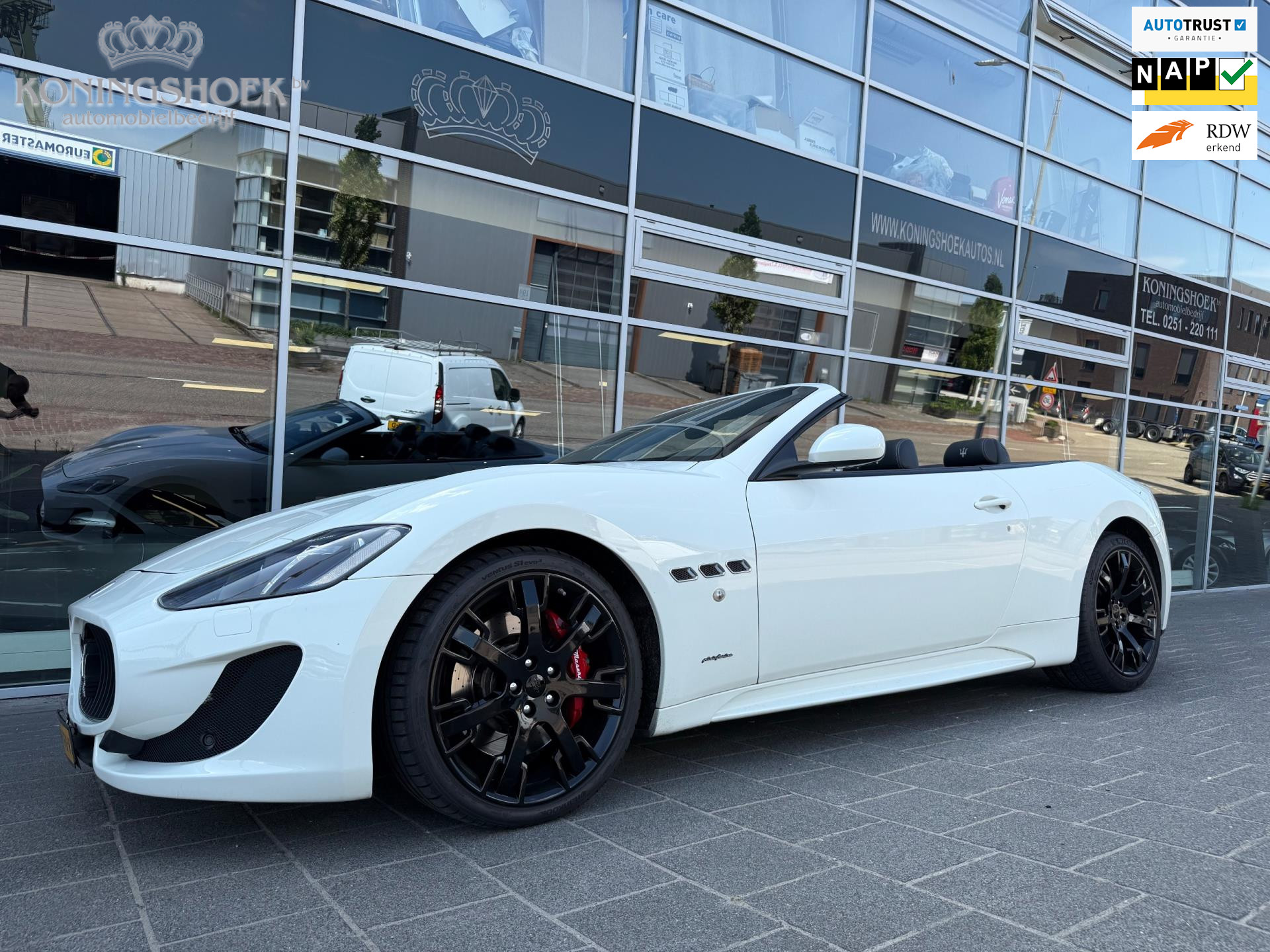 Maserati Grancabrio Sport 4.7 Sport 2014 - voorkant