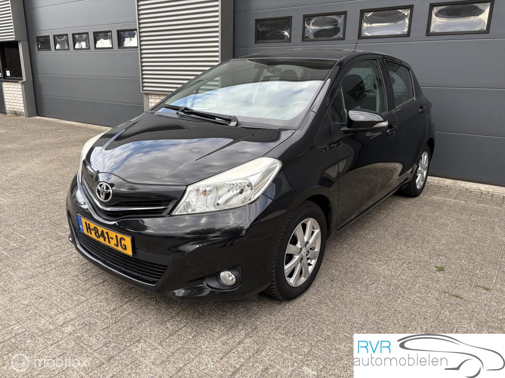 Toyota Toyota Yaris 1.3 VVT-i Aspiration AIRCO 2014 - voorkant