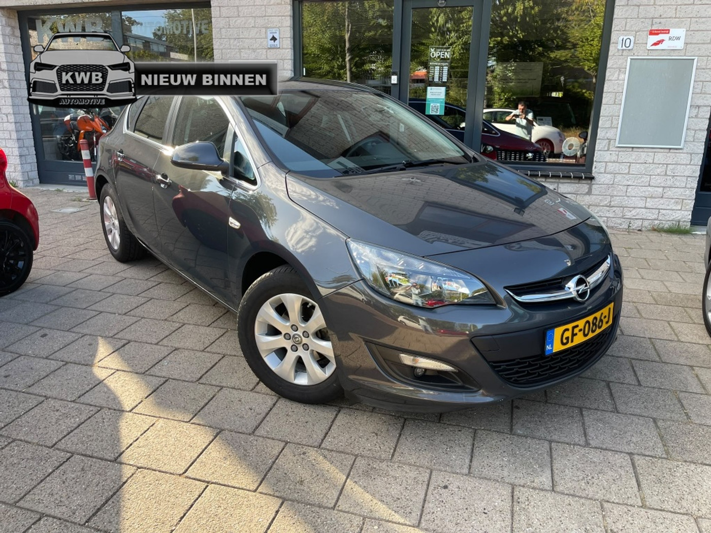 Opel Astra 1.4 Turbo Blitz Airco Volledig onderhouden NAP 2015 - voorkant