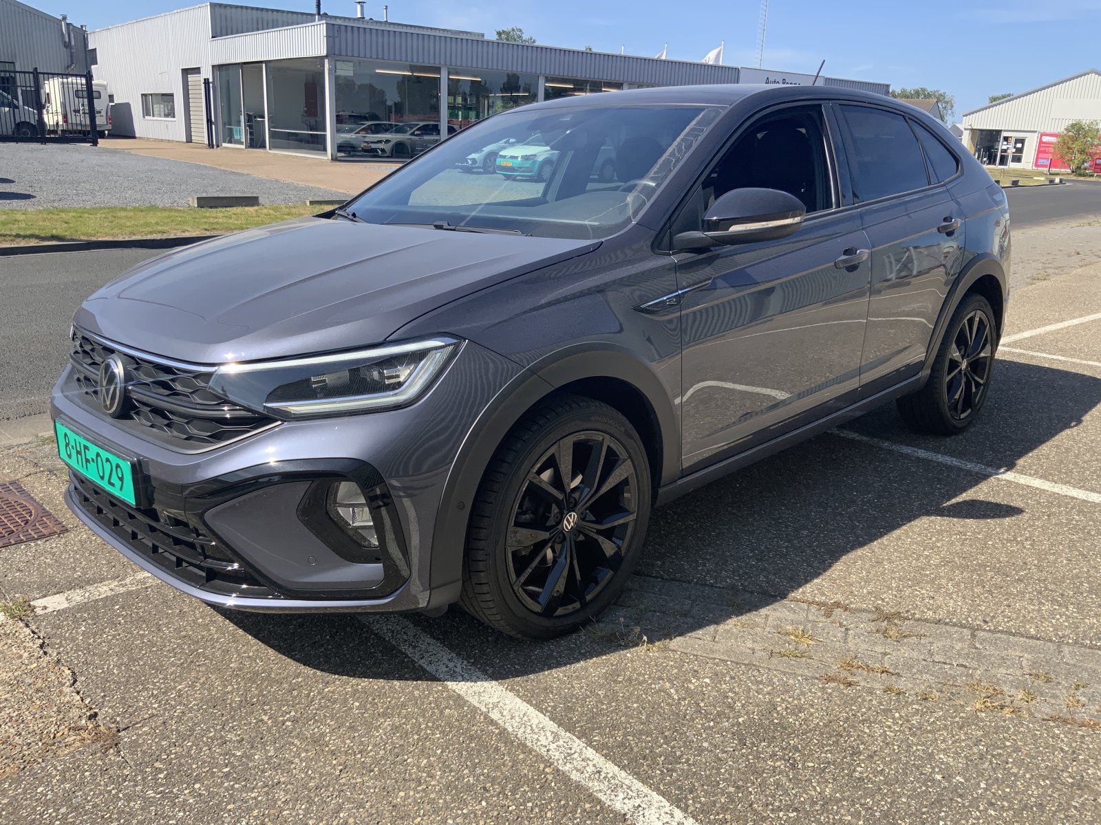 Volkswagen Taigo 1.5 TSI R-Line Bns 2022 - voorkant