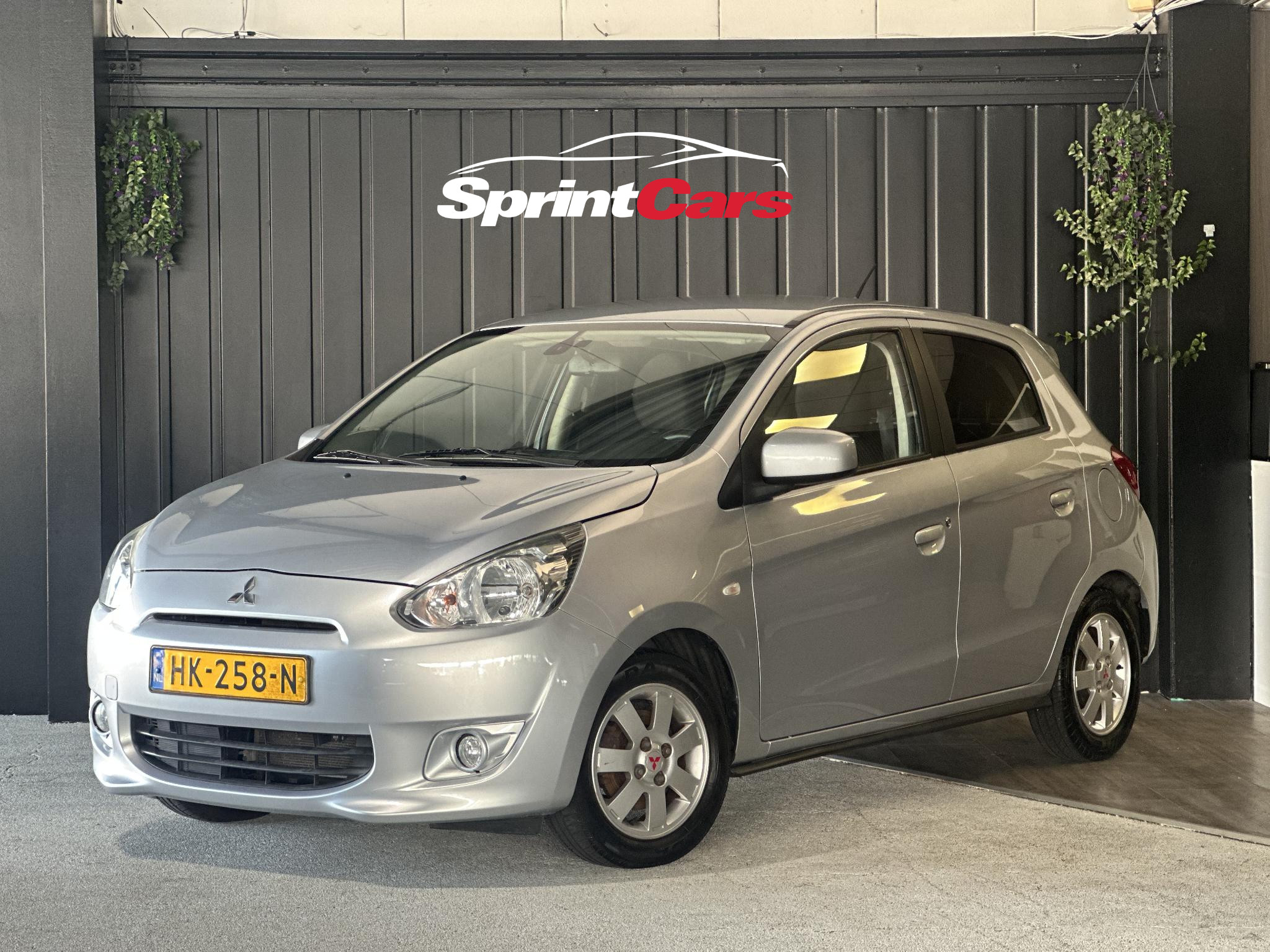 Mitsubishi Mitsubishi Space Star 1.0 Bright 2015 - voorkant