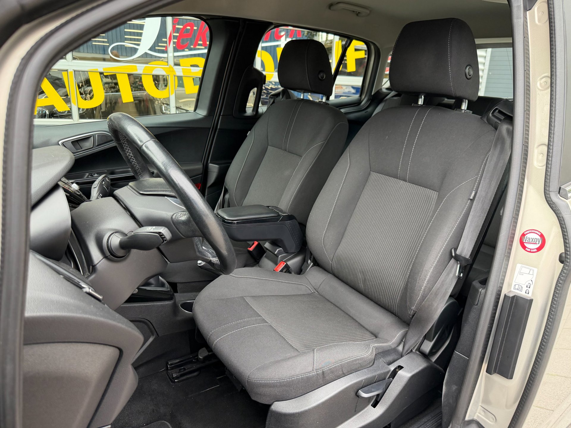 Foto van Ford B-max
