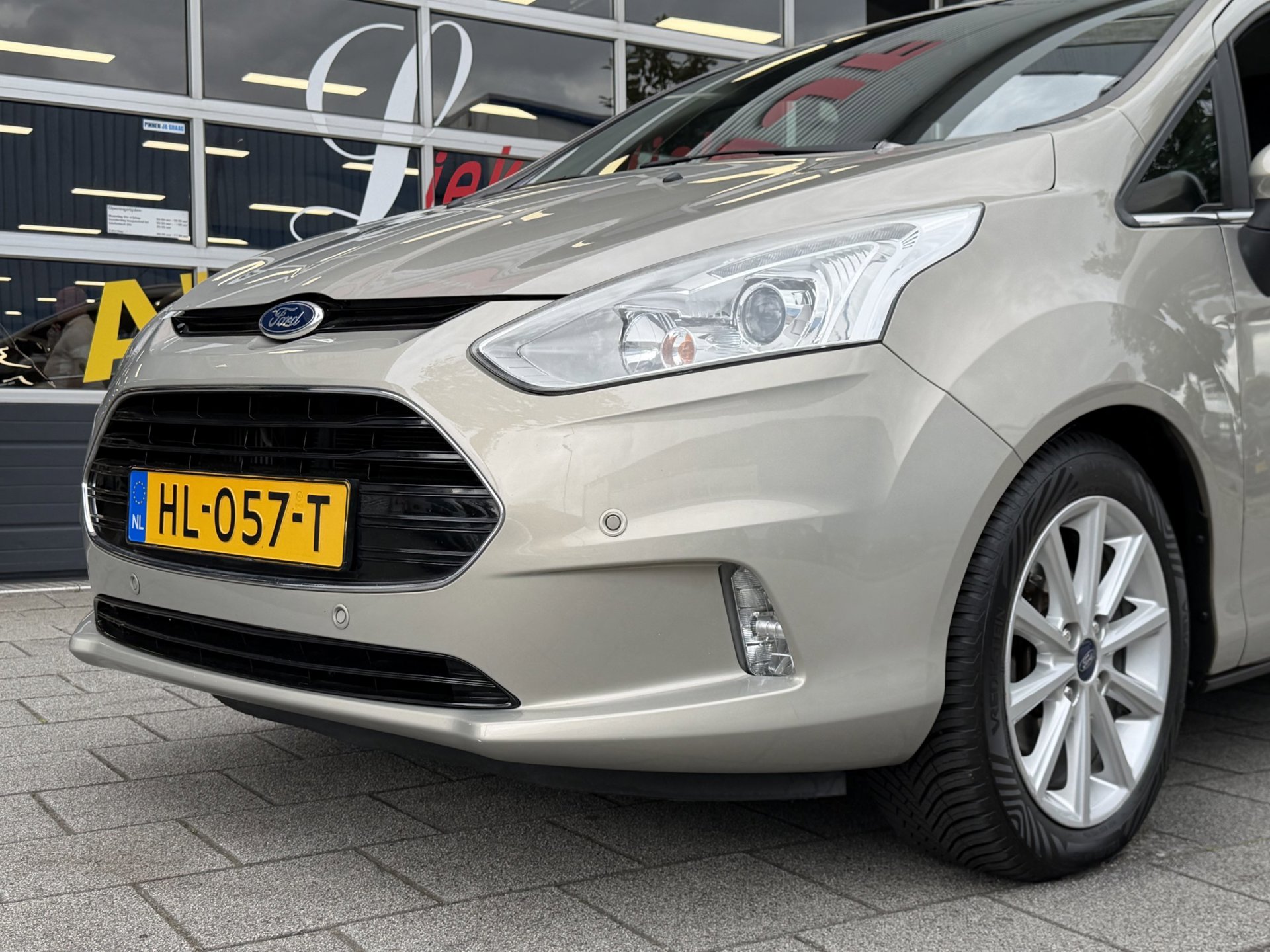 Foto van Ford B-max