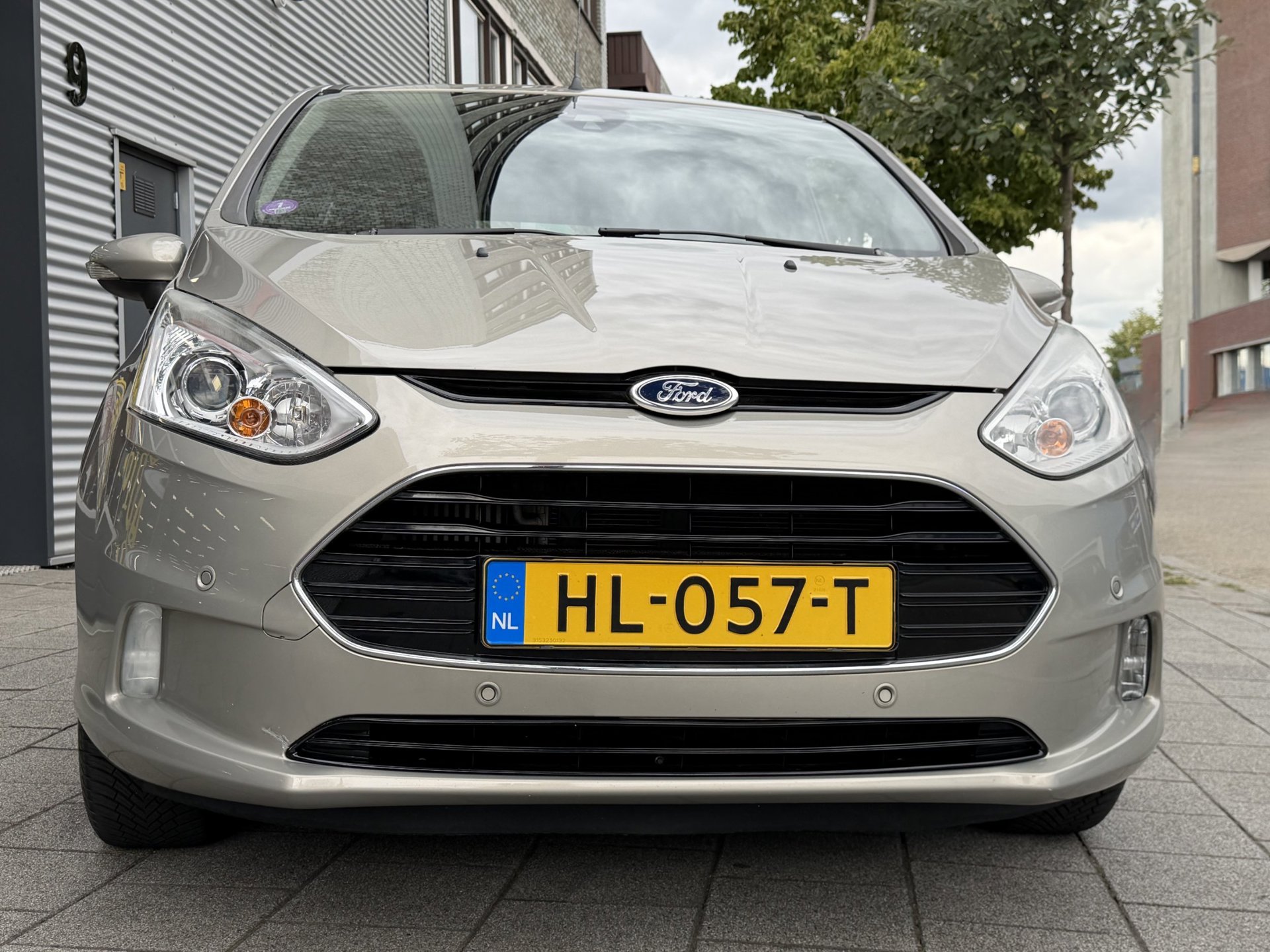 Foto van Ford B-max