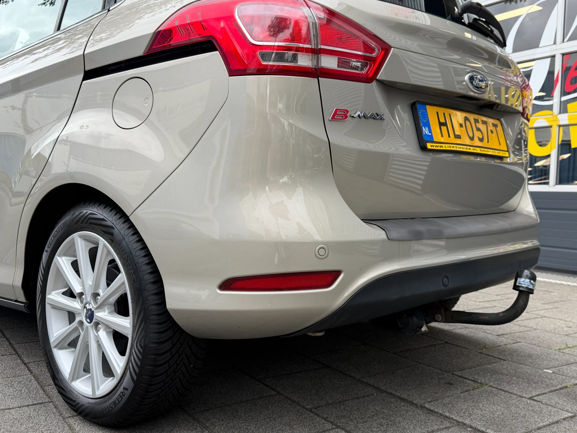 Foto van Ford B-max