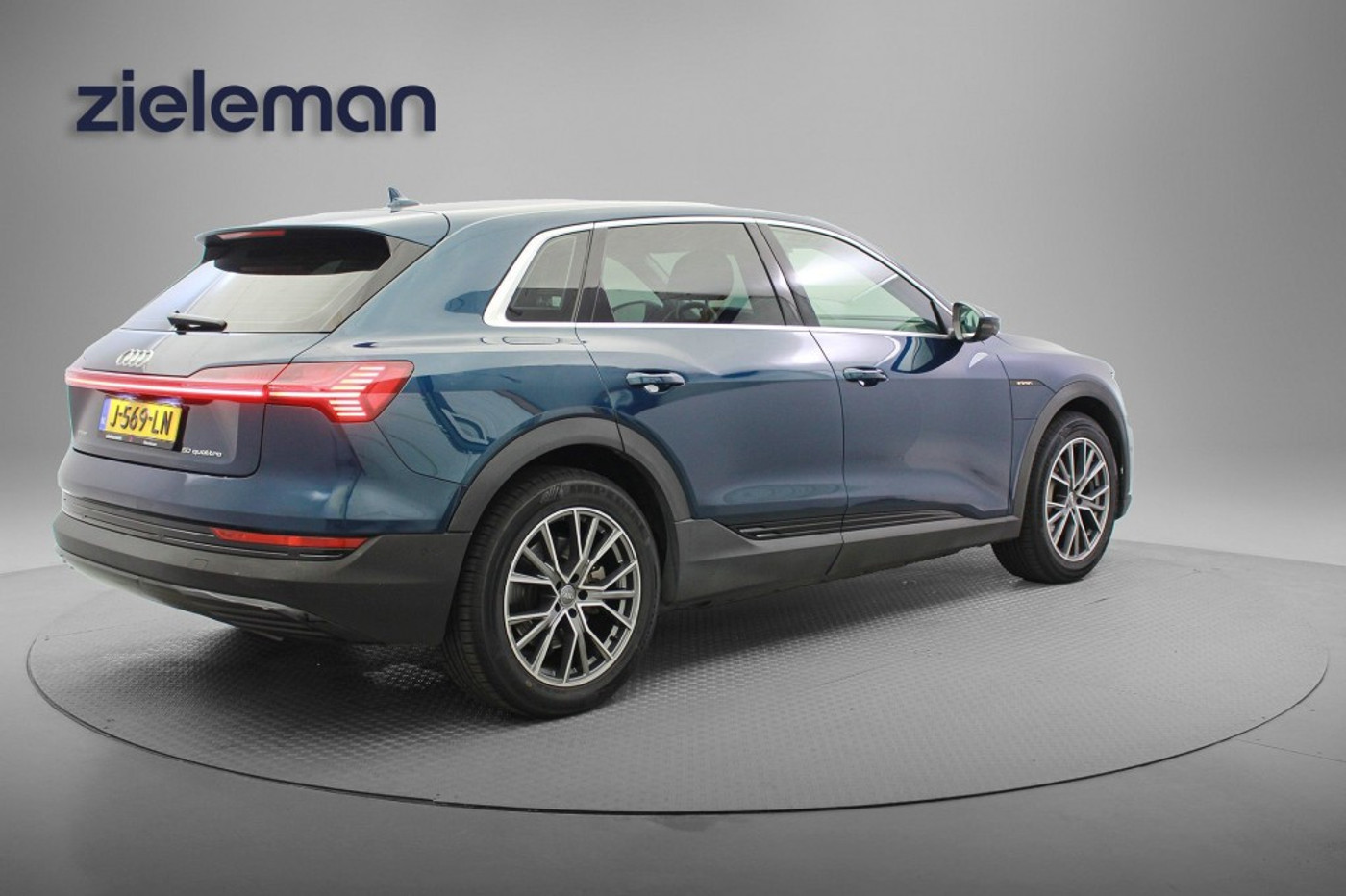 Foto van Audi E-tron