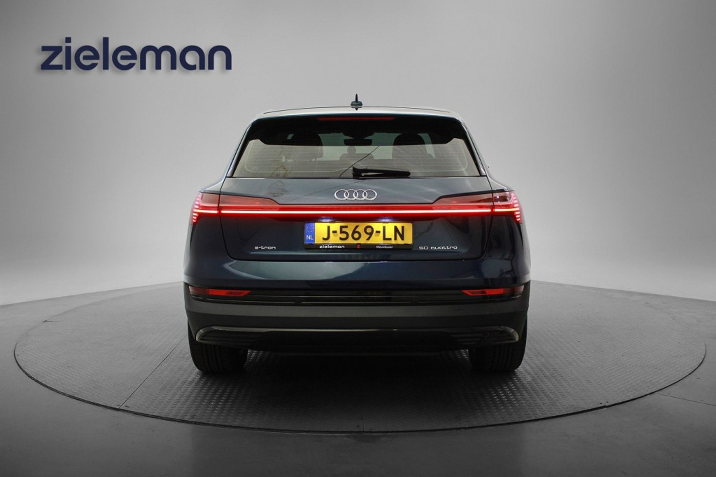 Foto van Audi E-tron