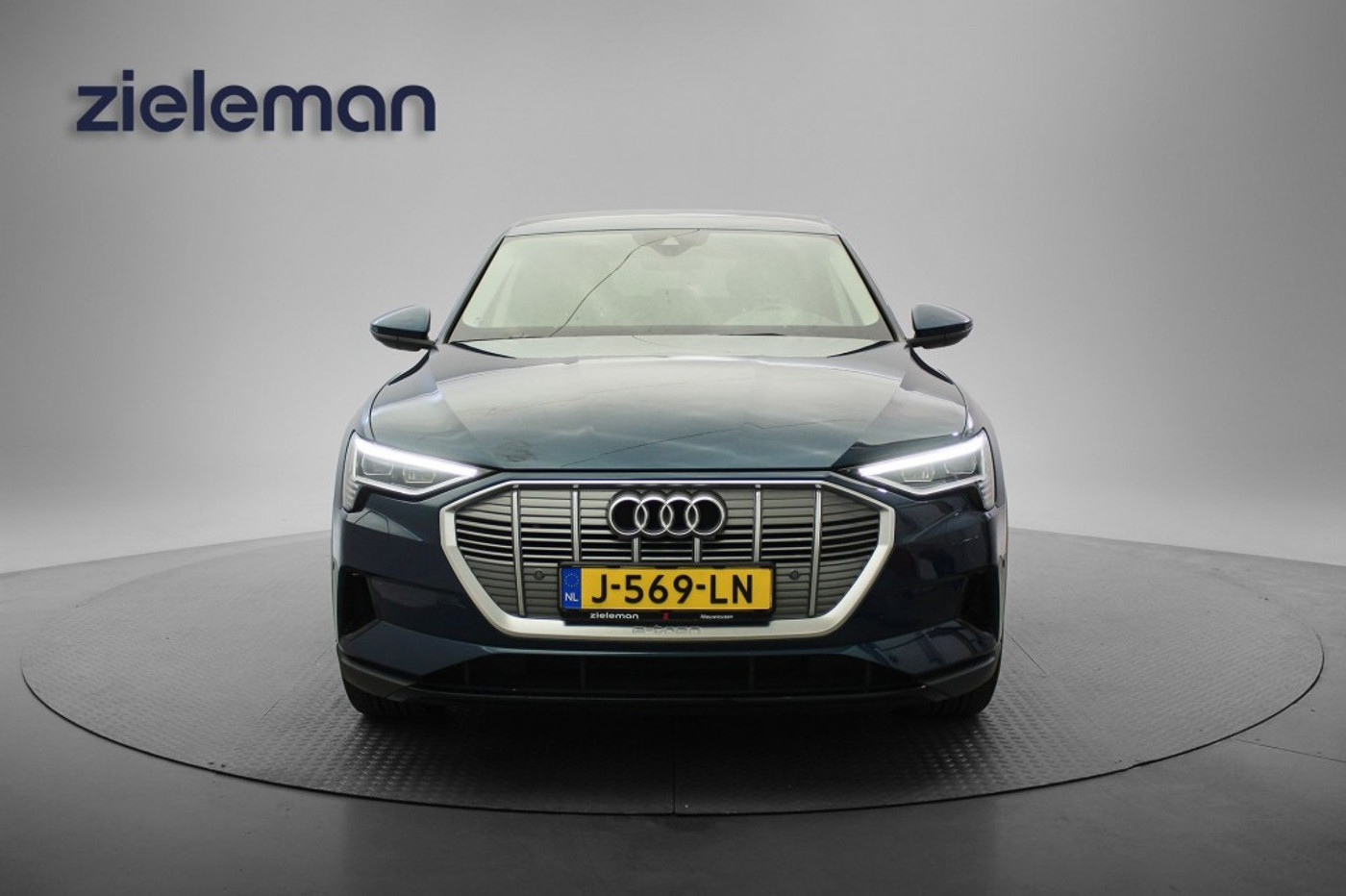 Foto van Audi E-tron