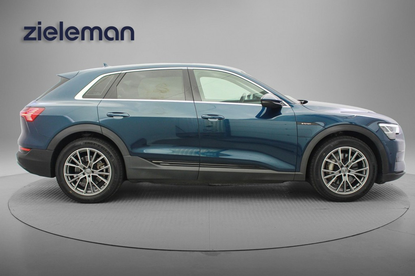 Foto van Audi E-tron