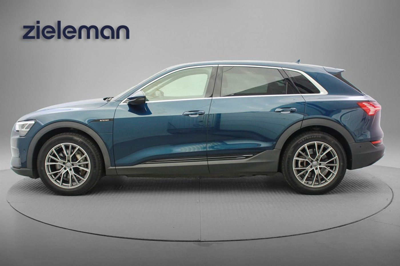 Foto van Audi E-tron