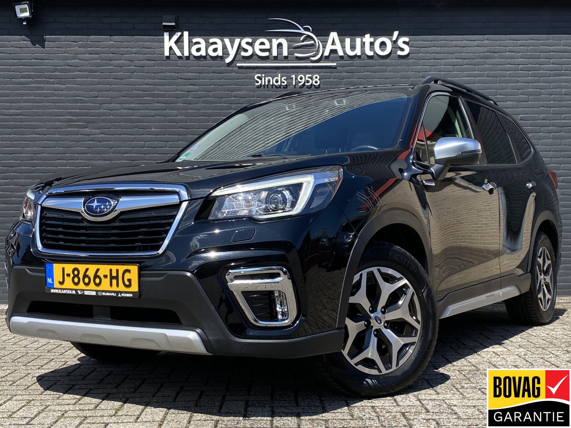 Subaru Forester 2.0i e-BOXER Luxury AUT. | dealer onderh. | leder interieur | trekhaak | adapt. cruise | carplay | memory seat 2019 - voorkant