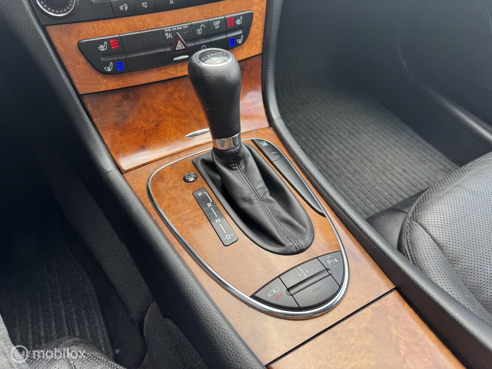 Foto van Mercedes-Benz E 350