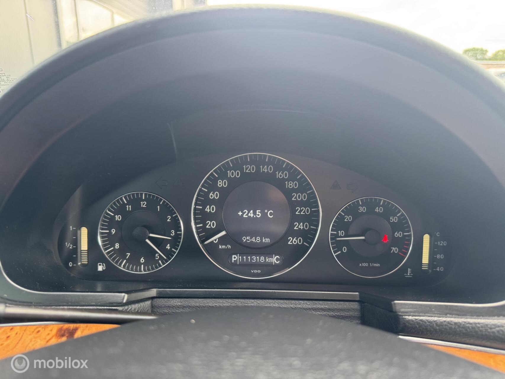 Foto van Mercedes-Benz E 350